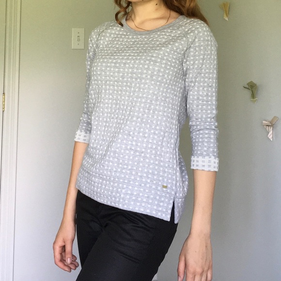 TH Grey Half-Sleeve Sweater - Picture 2 of 6